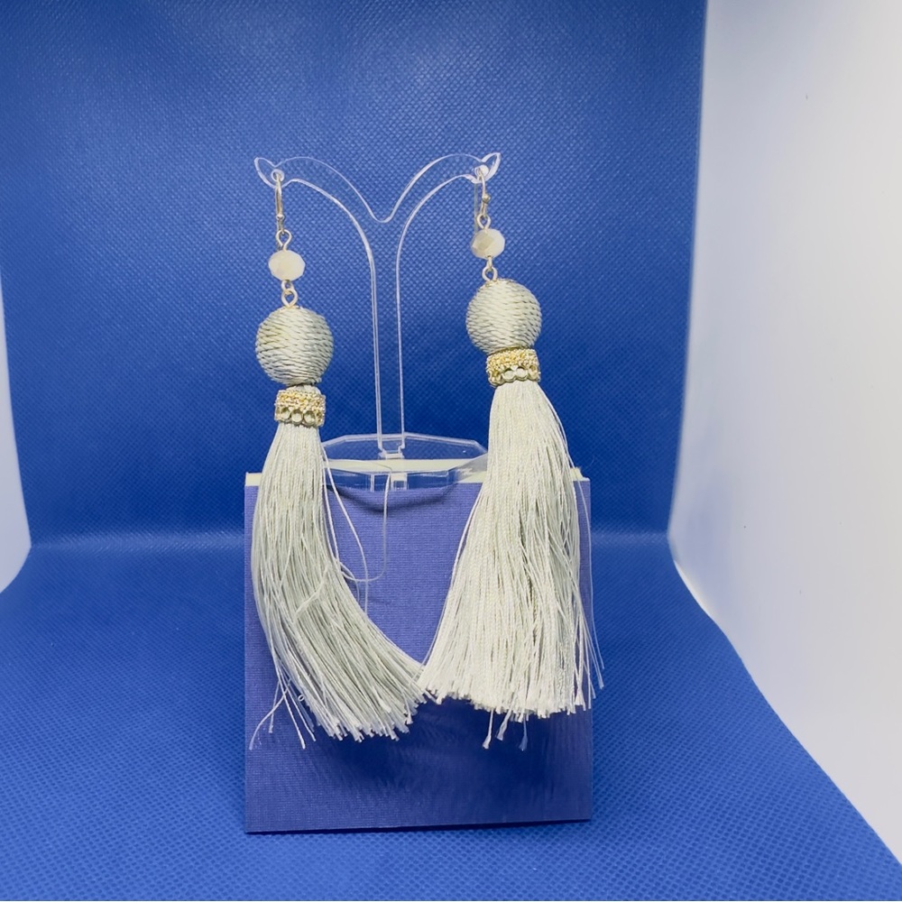 Grey long fringe feather dangle earrings 806